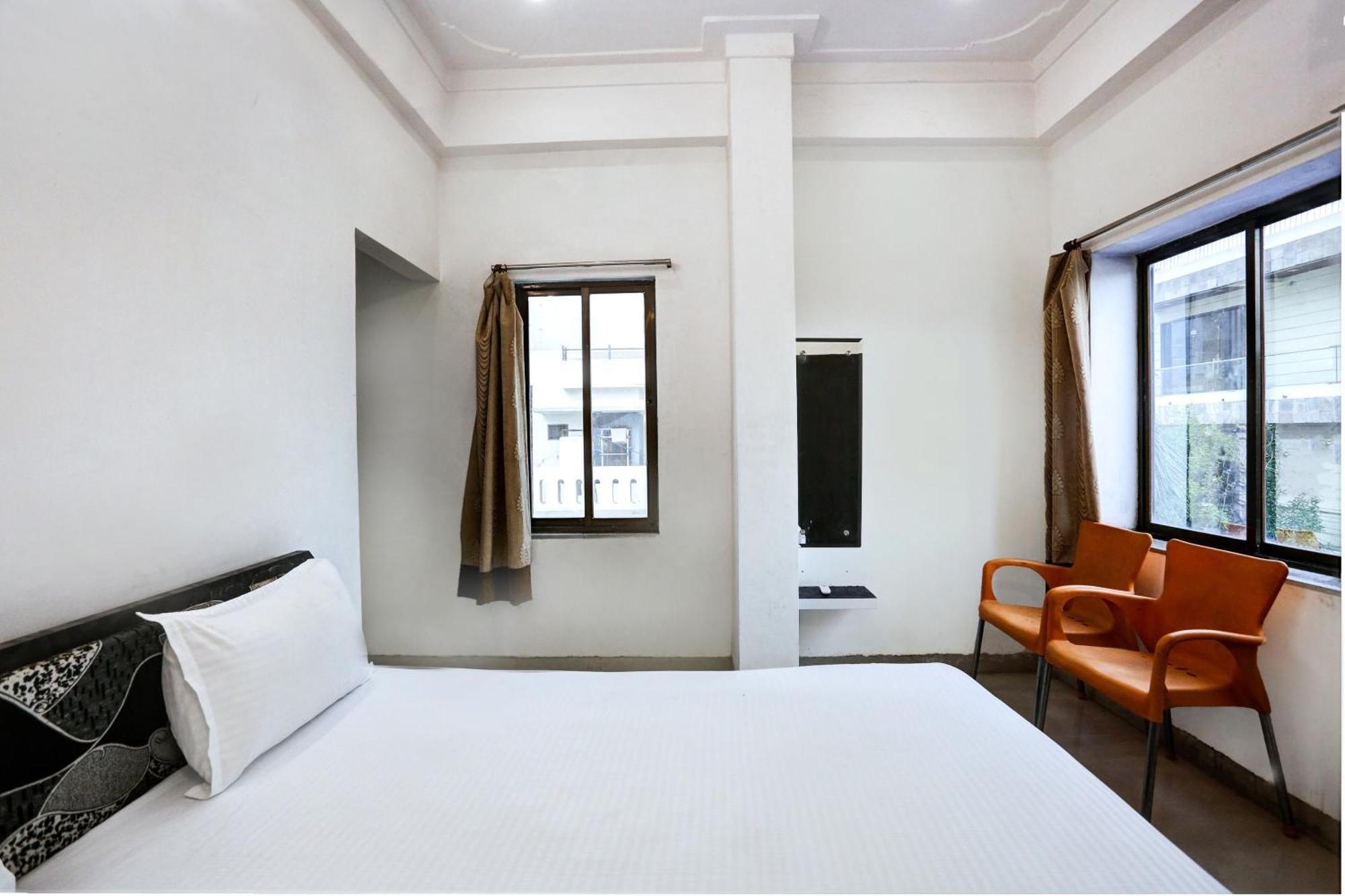 Super Hotel O Goverdhan Villa Udaipur Bagian luar foto