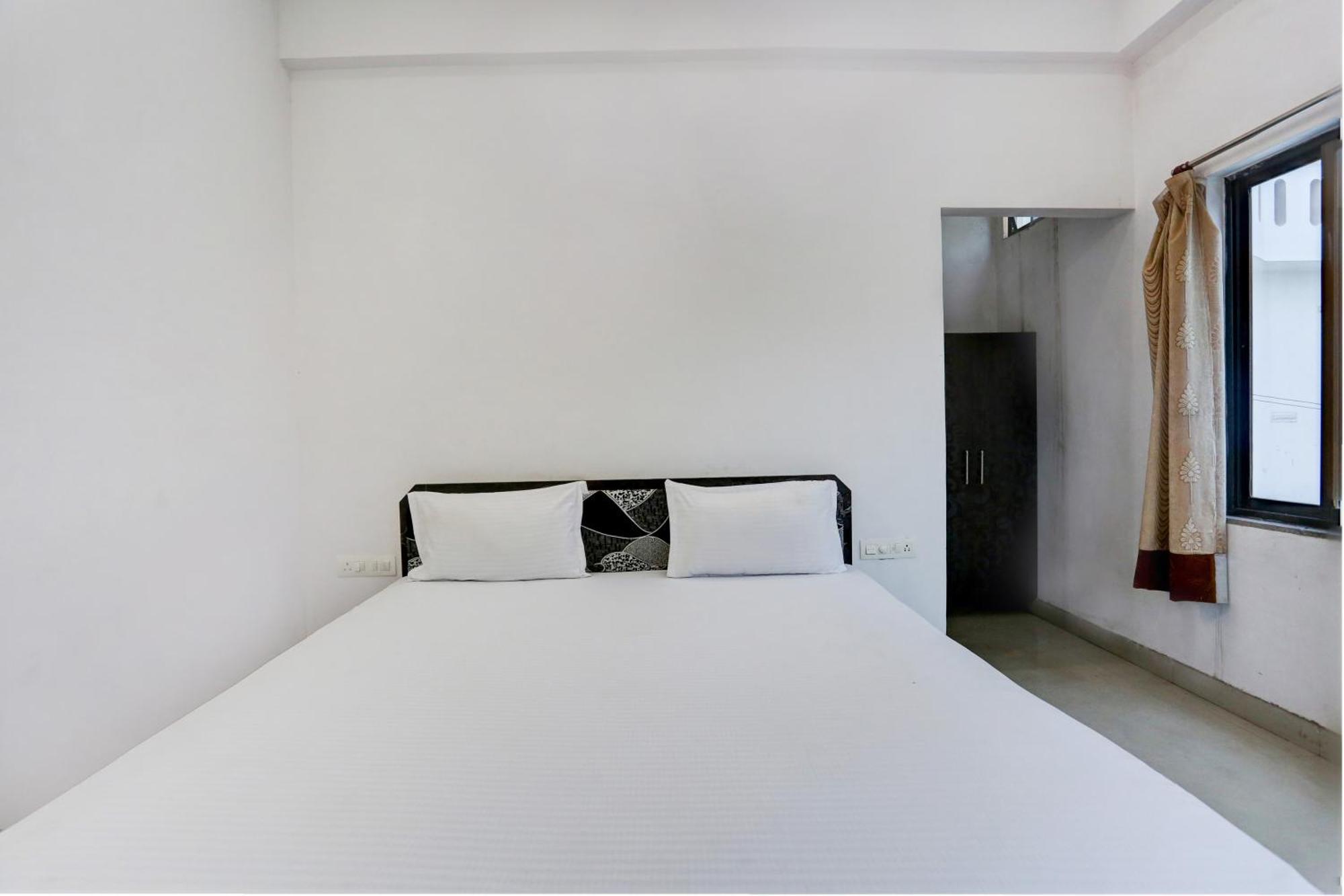Super Hotel O Goverdhan Villa Udaipur Bagian luar foto
