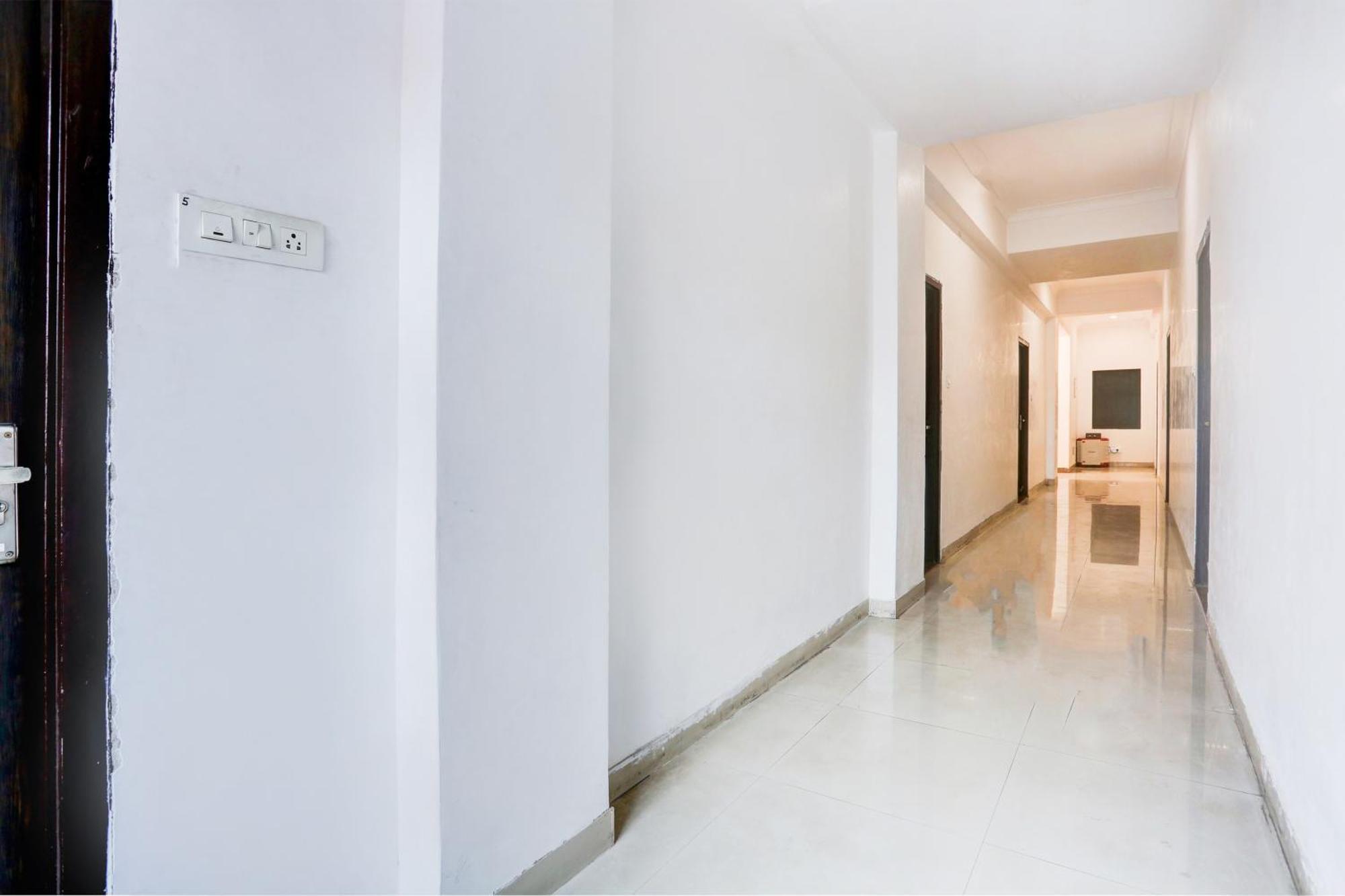 Super Hotel O Goverdhan Villa Udaipur Bagian luar foto