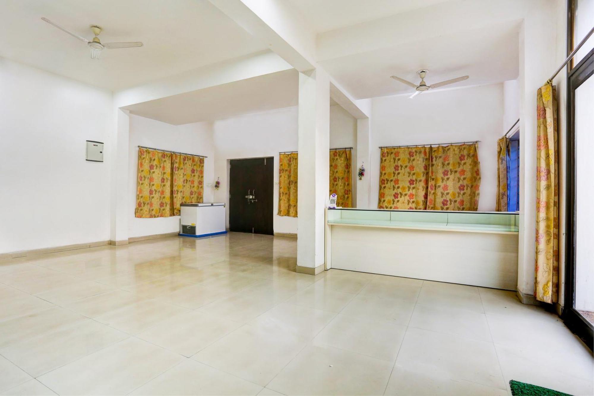 Super Hotel O Goverdhan Villa Udaipur Bagian luar foto